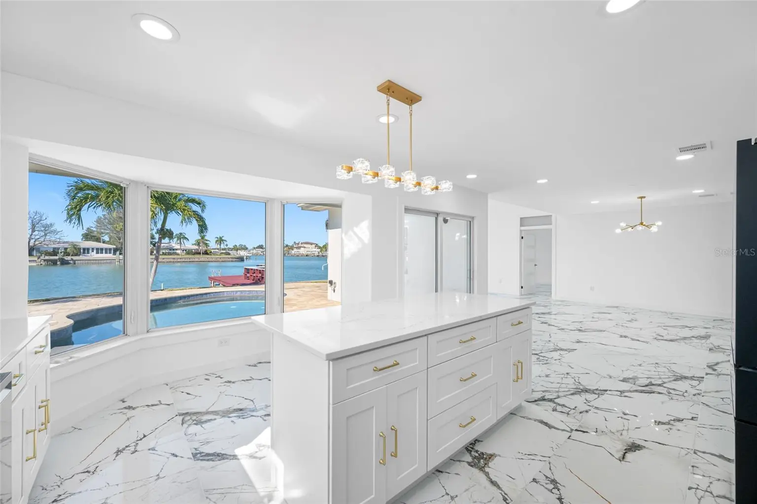 600 115TH AVENUE, TREASURE ISLAND, FL, photo 10 of 39