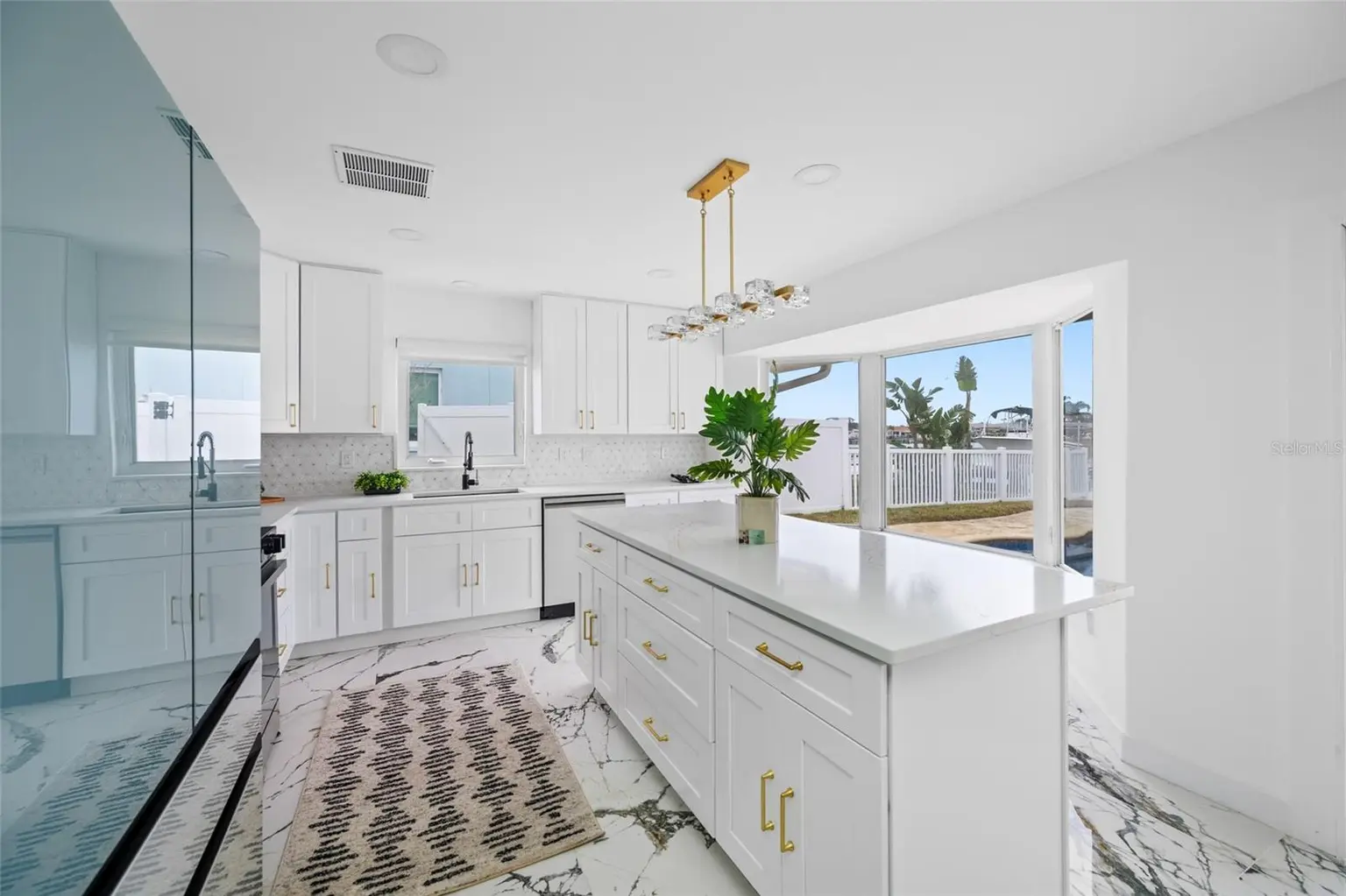 600 115TH AVENUE, TREASURE ISLAND, FL, photo 11 of 39