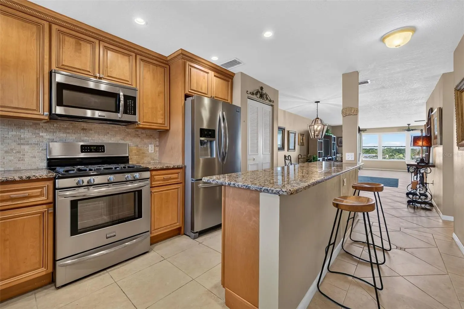 6075 SHORE BOULEVARD S #512, GULFPORT, FL, photo 4 of 40