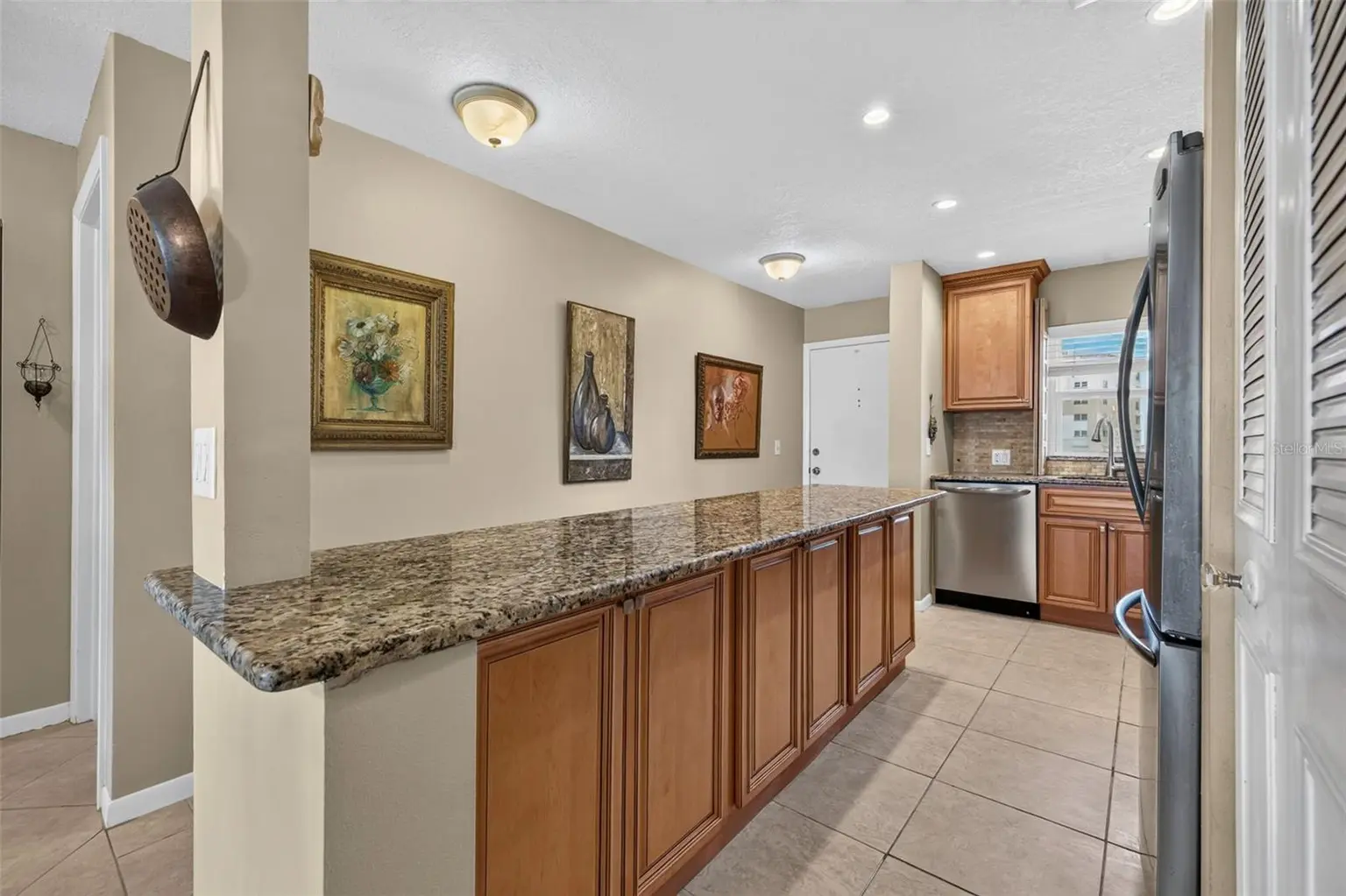 6075 SHORE BOULEVARD S #512, GULFPORT, FL, photo 8 of 40