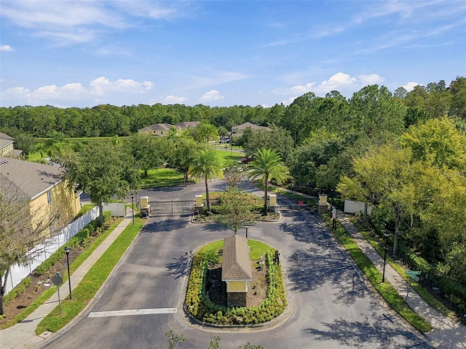 8524 GABLEBEND WAY, TAMPA, FL, photo 48 of 52