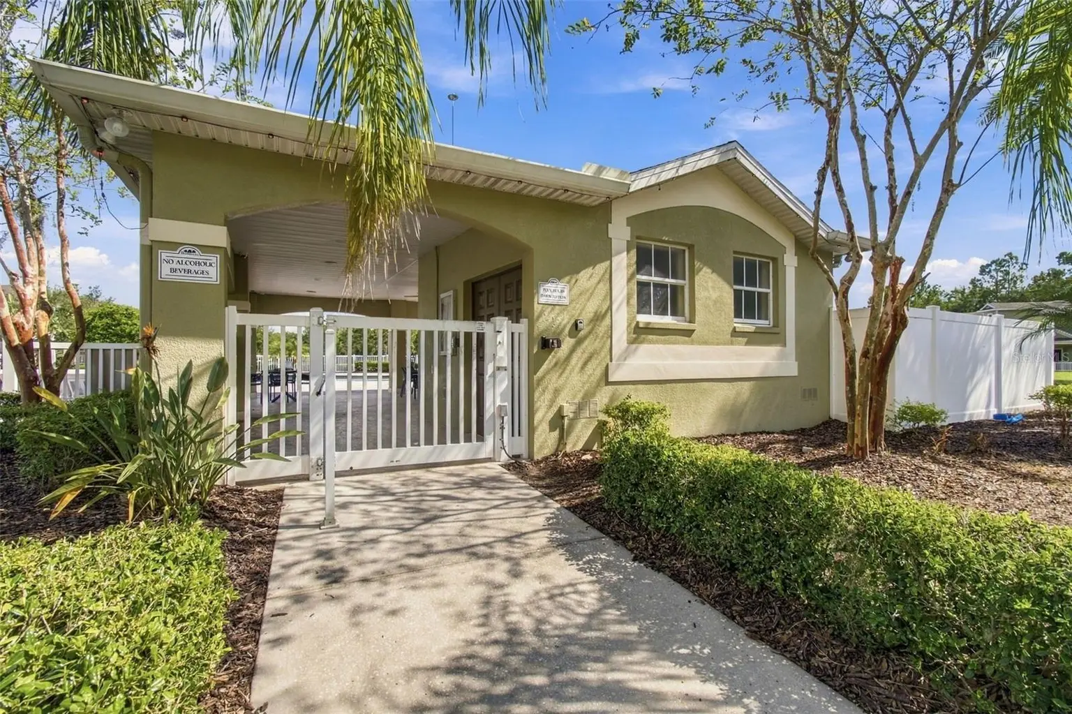 8524 GABLEBEND WAY, TAMPA, FL, photo 49 of 52