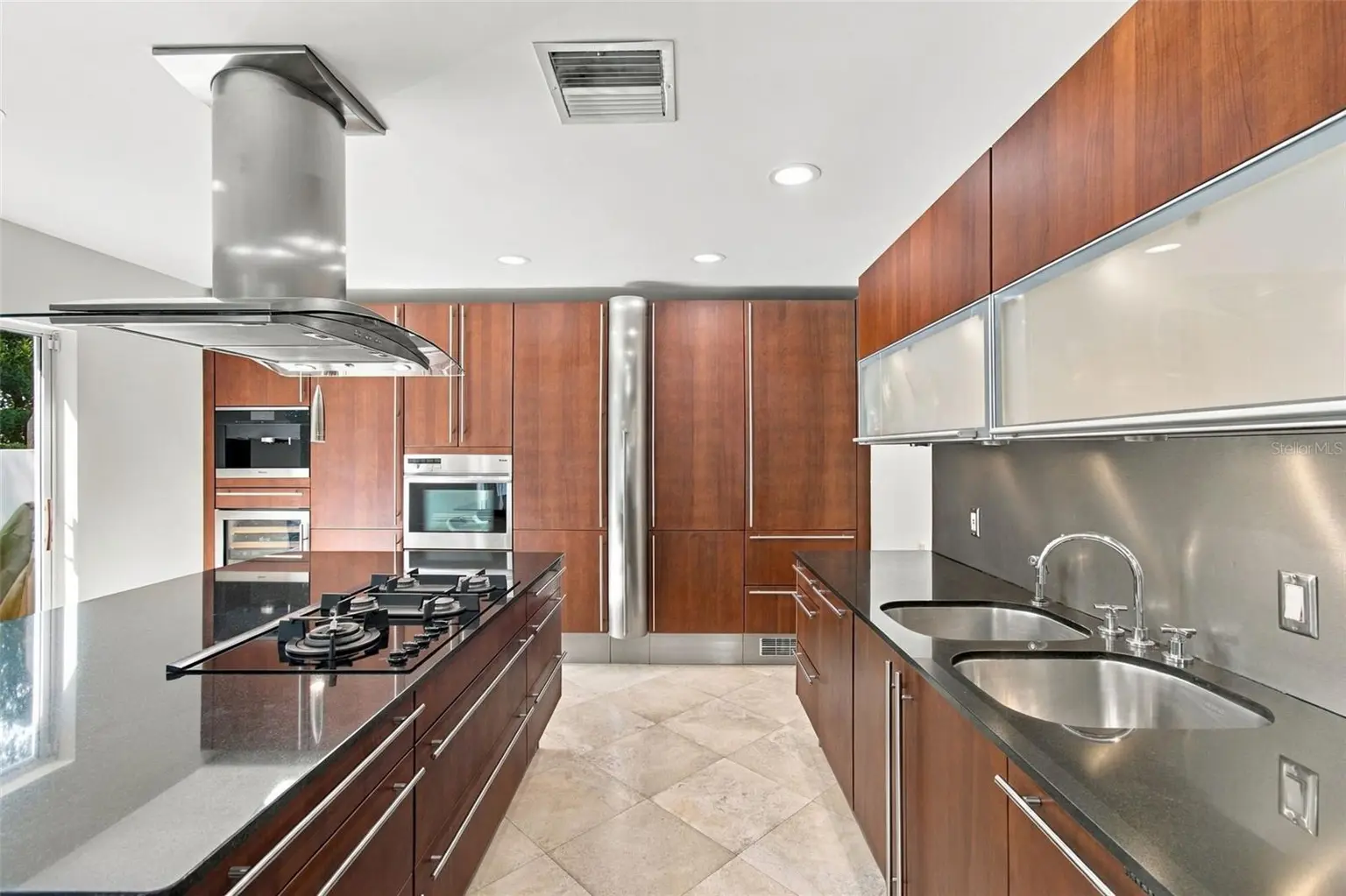 2718 W PRICE AVENUE, TAMPA, FL, photo 12 of 45