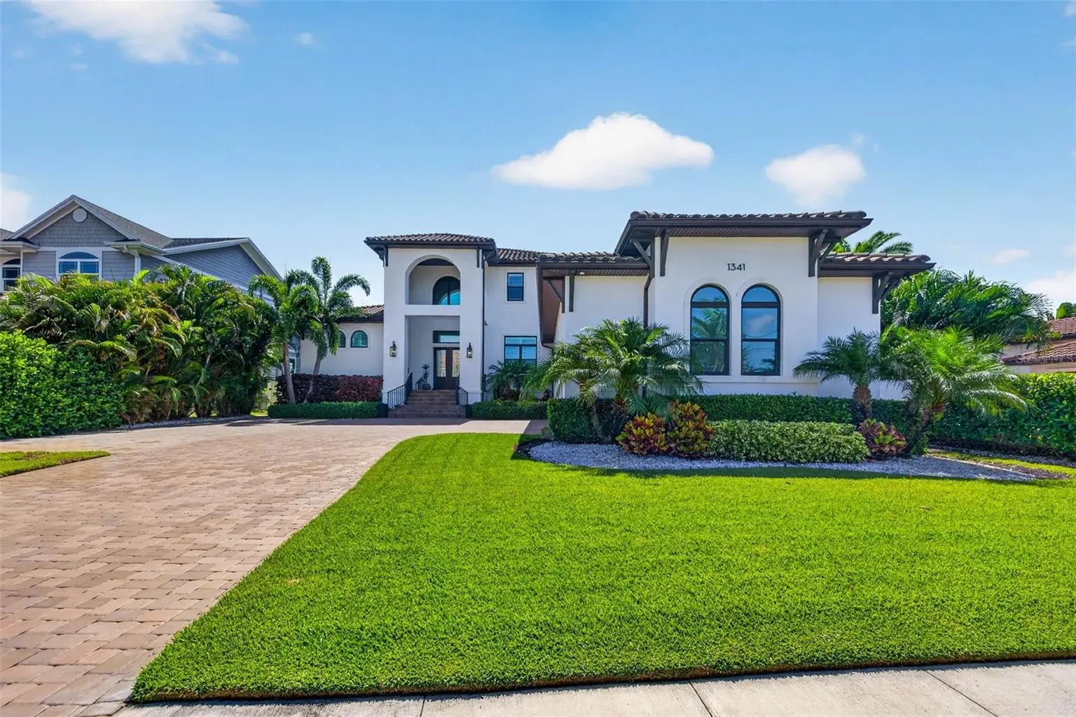 1341 MONTEREY BOULEVARD NE, ST PETERSBURG, FL, photo 2 of 50