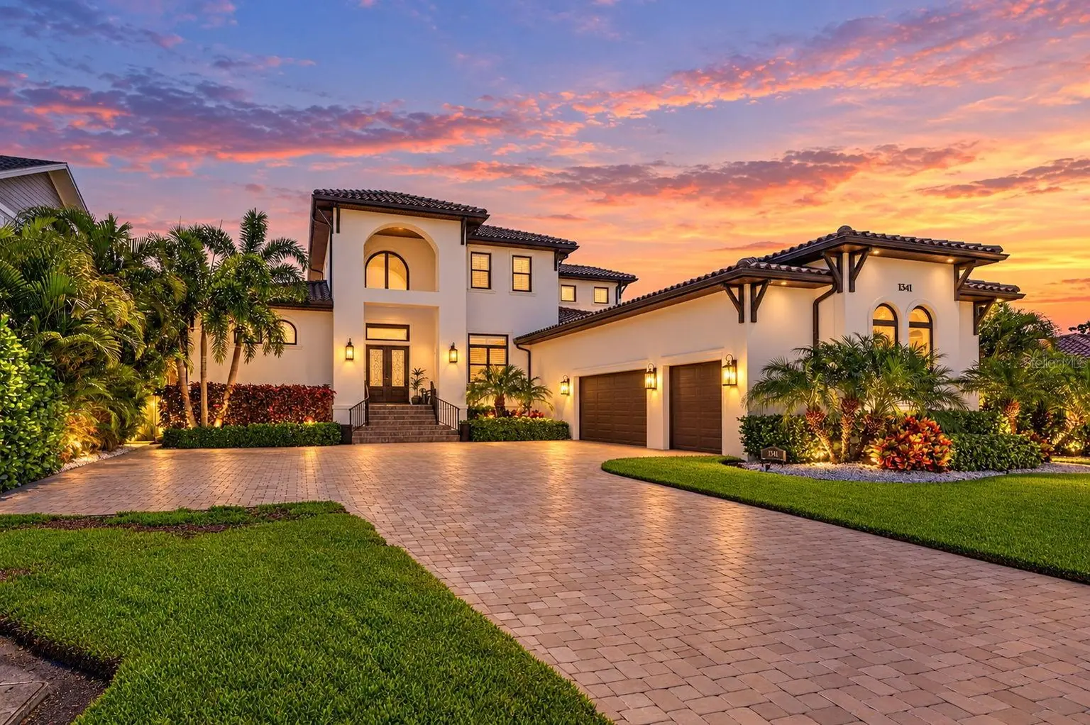 1341 MONTEREY BOULEVARD NE, ST PETERSBURG, FL, photo 1 of 50