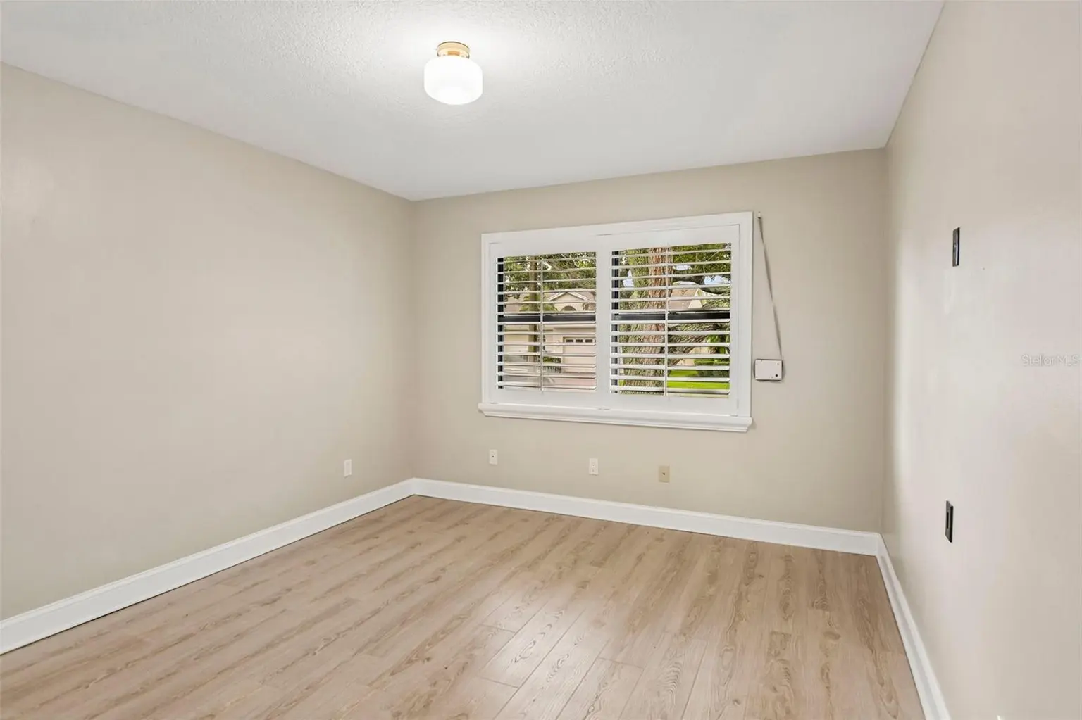 1175 SAN CARLOS AVENUE NE, ST PETERSBURG, FL, photo 13 of 38