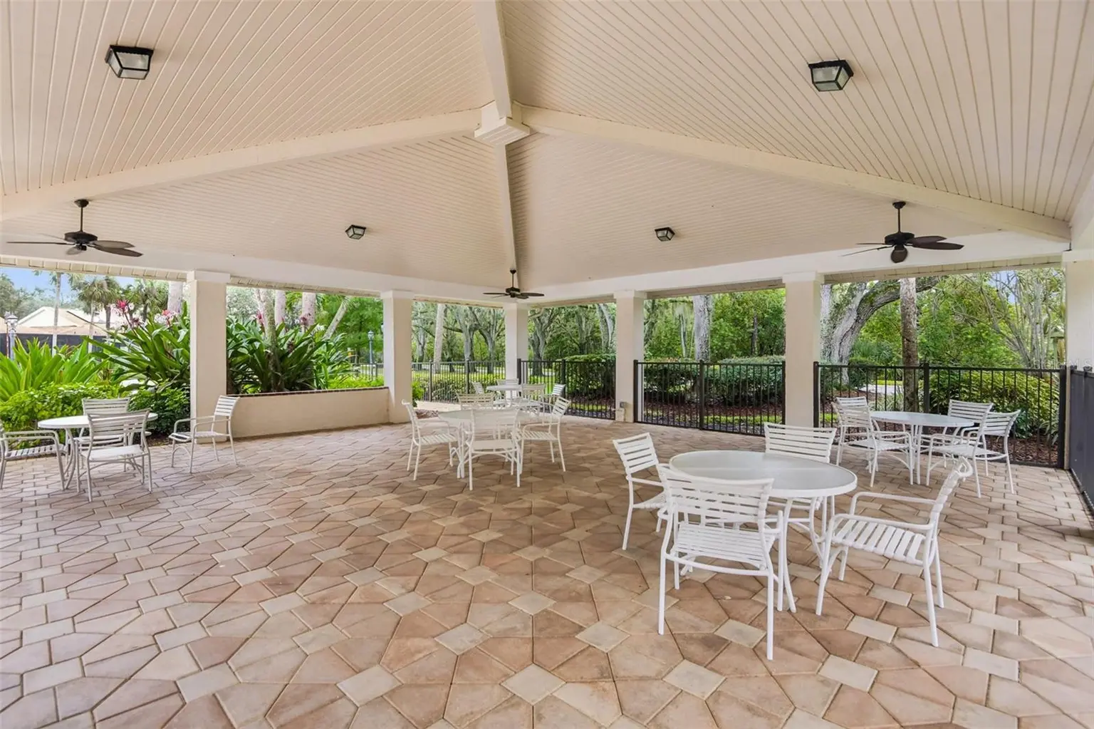 1175 SAN CARLOS AVENUE NE, ST PETERSBURG, FL, photo 29 of 38