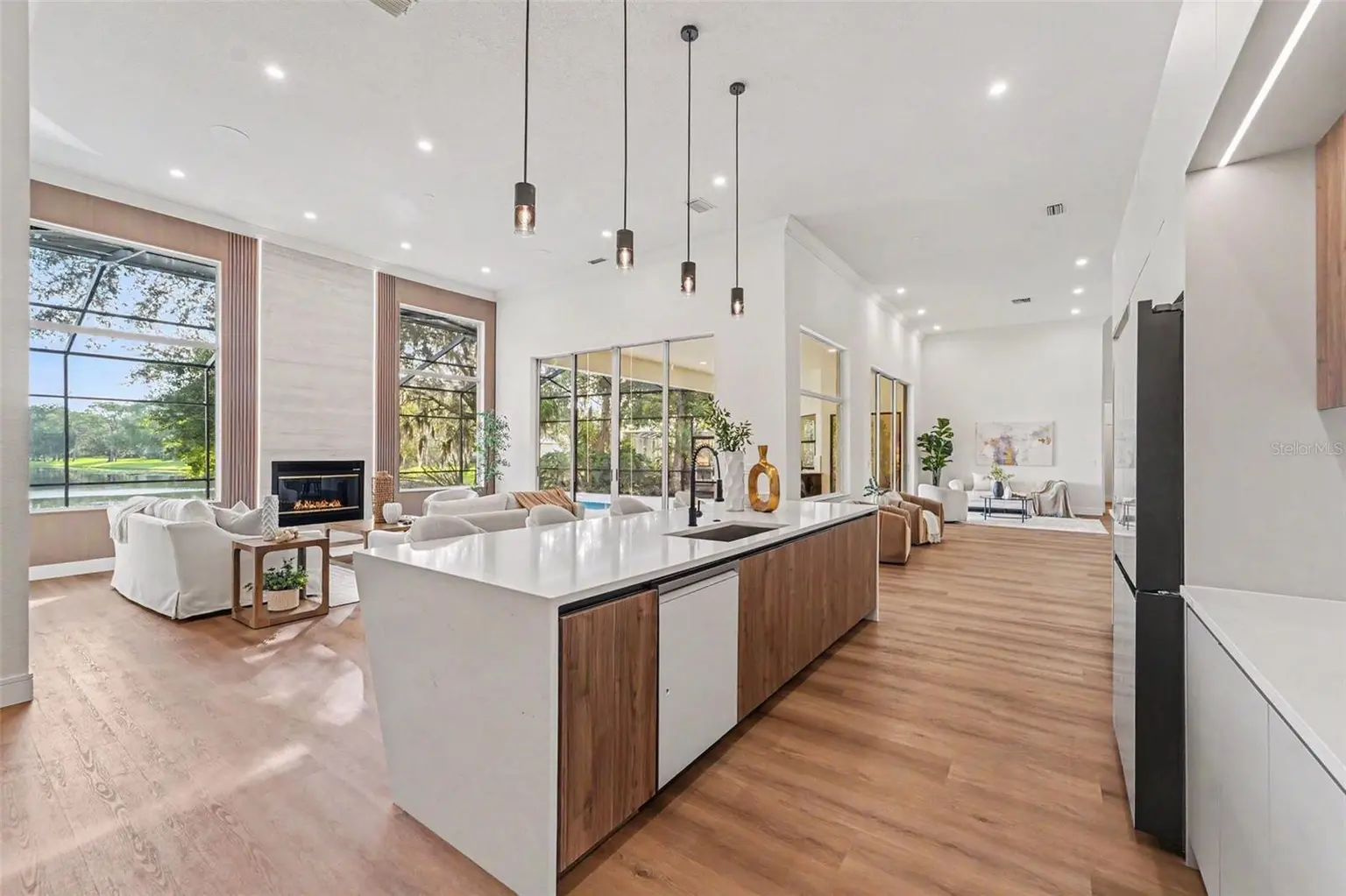 5021 WESLEY DRIVE, TAMPA, FL, photo 12 of 48