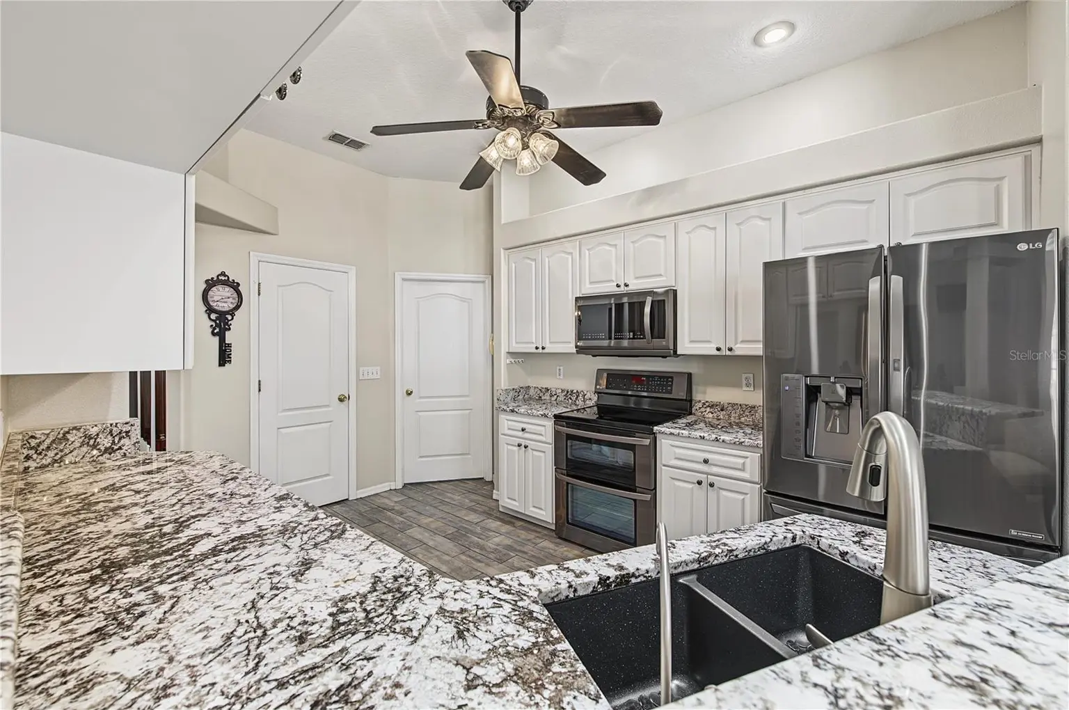 24415 ROLLING VIEW COURT, LUTZ, FL, photo 4 of 50