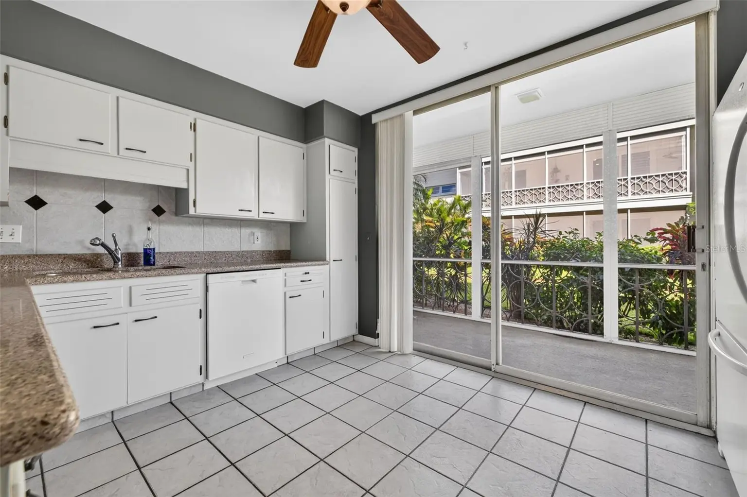 1000 N SHORE DRIVE NE #2, ST PETERSBURG, FL, photo 22 of 34