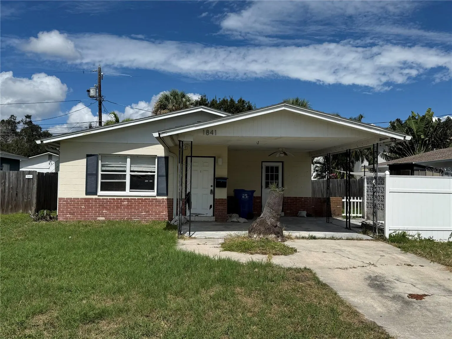 1841 SHORE ACRES BOULEVARD NE, ST PETERSBURG, FL, photo 2 of 11