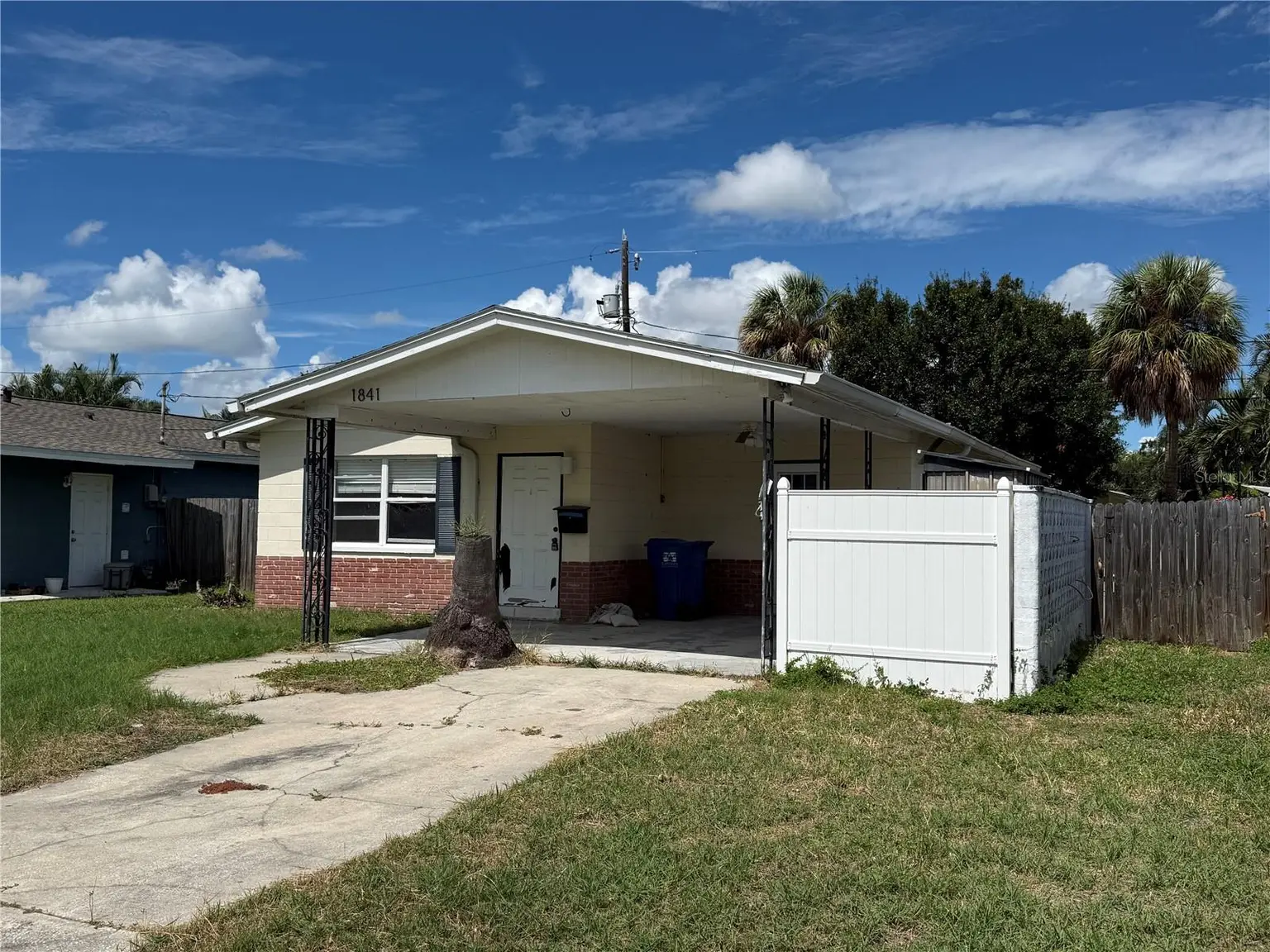 1841 SHORE ACRES BOULEVARD NE, ST PETERSBURG, FL, photo 3 of 11