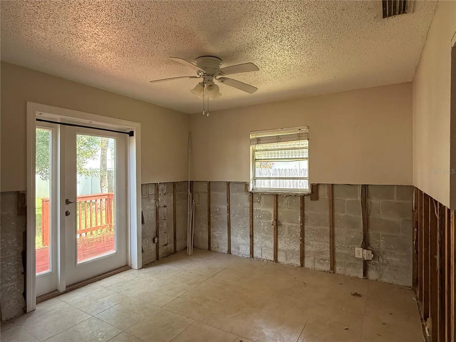 1841 SHORE ACRES BOULEVARD NE, ST PETERSBURG, FL, photo 7 of 11