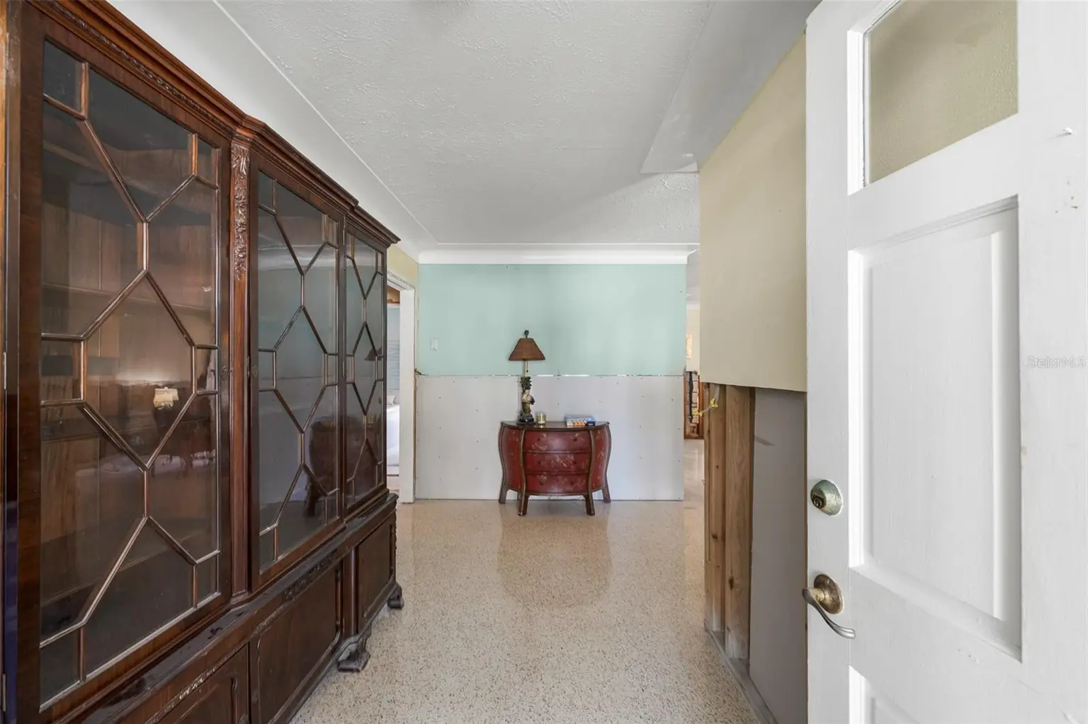 628 RIVIERA DRIVE, TAMPA, FL, photo 6 of 64