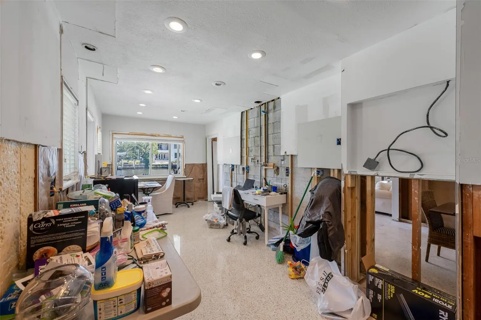 628 RIVIERA DRIVE, TAMPA, FL, photo 10 of 64