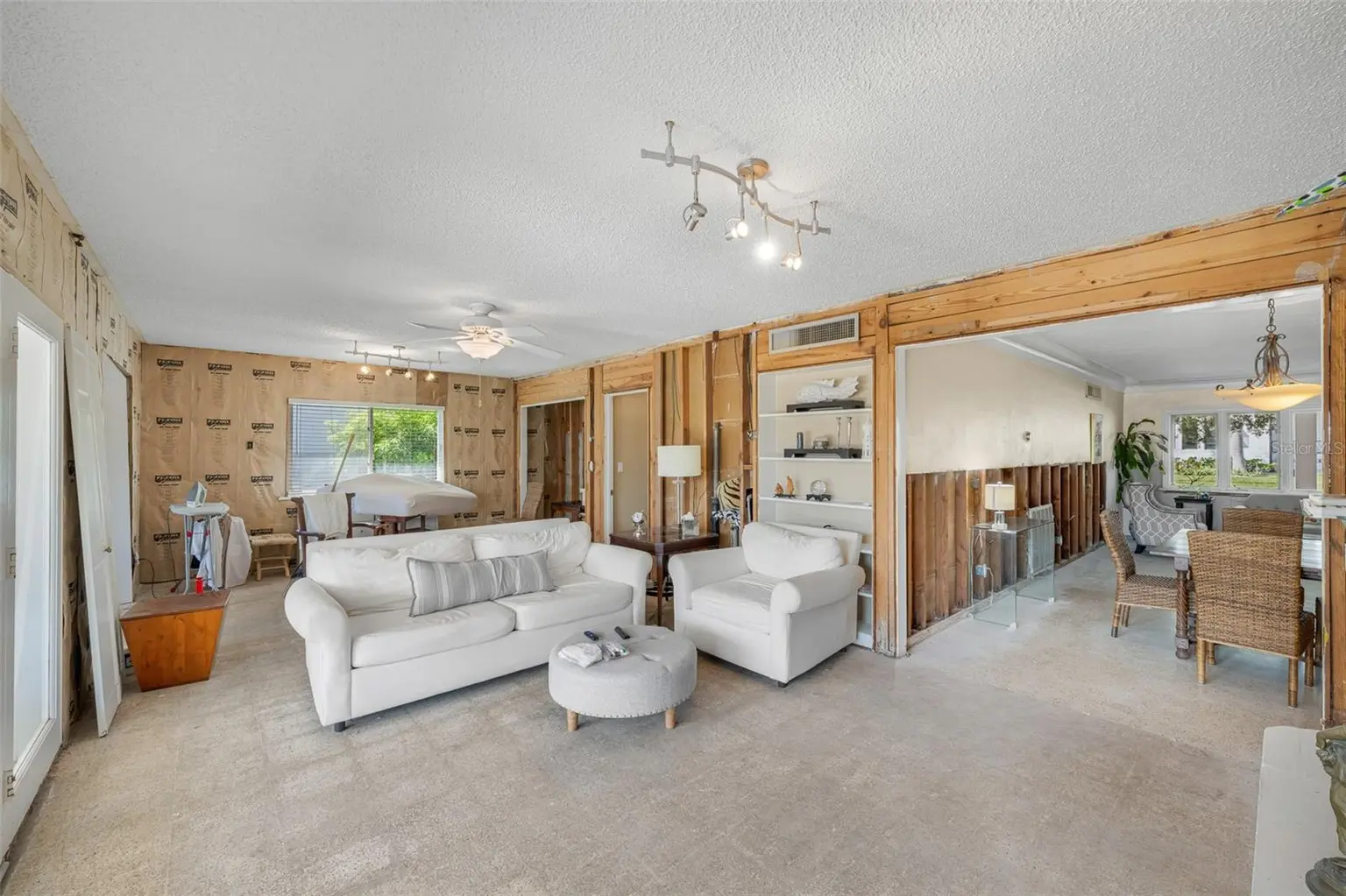 628 RIVIERA DRIVE, TAMPA, FL, photo 19 of 64