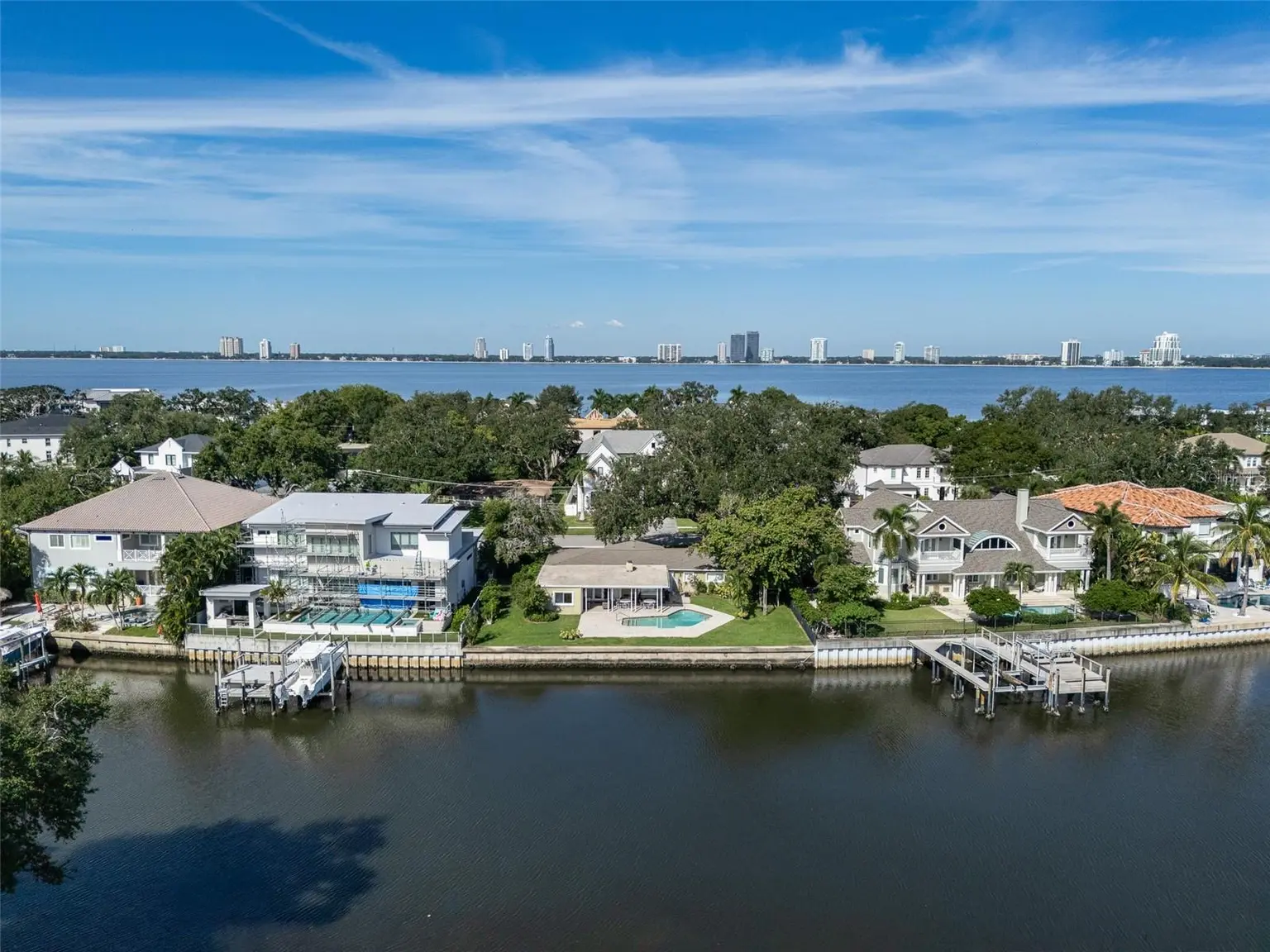 628 RIVIERA DRIVE, TAMPA, FL, photo 33 of 64
