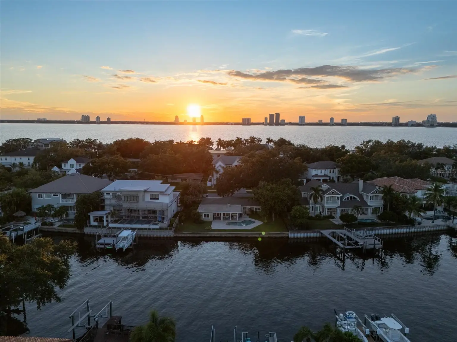 628 RIVIERA DRIVE, TAMPA, FL, photo 57 of 64