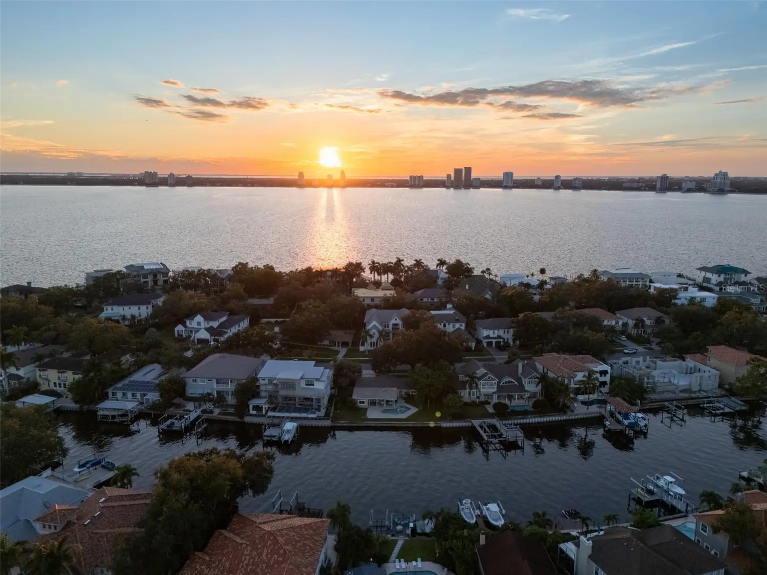 628 RIVIERA DRIVE, TAMPA, FL, photo 59 of 64