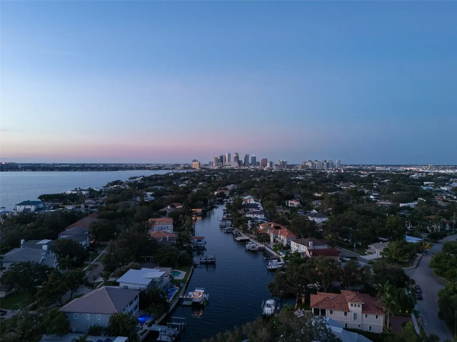 628 RIVIERA DRIVE, TAMPA, FL, photo 63 of 64