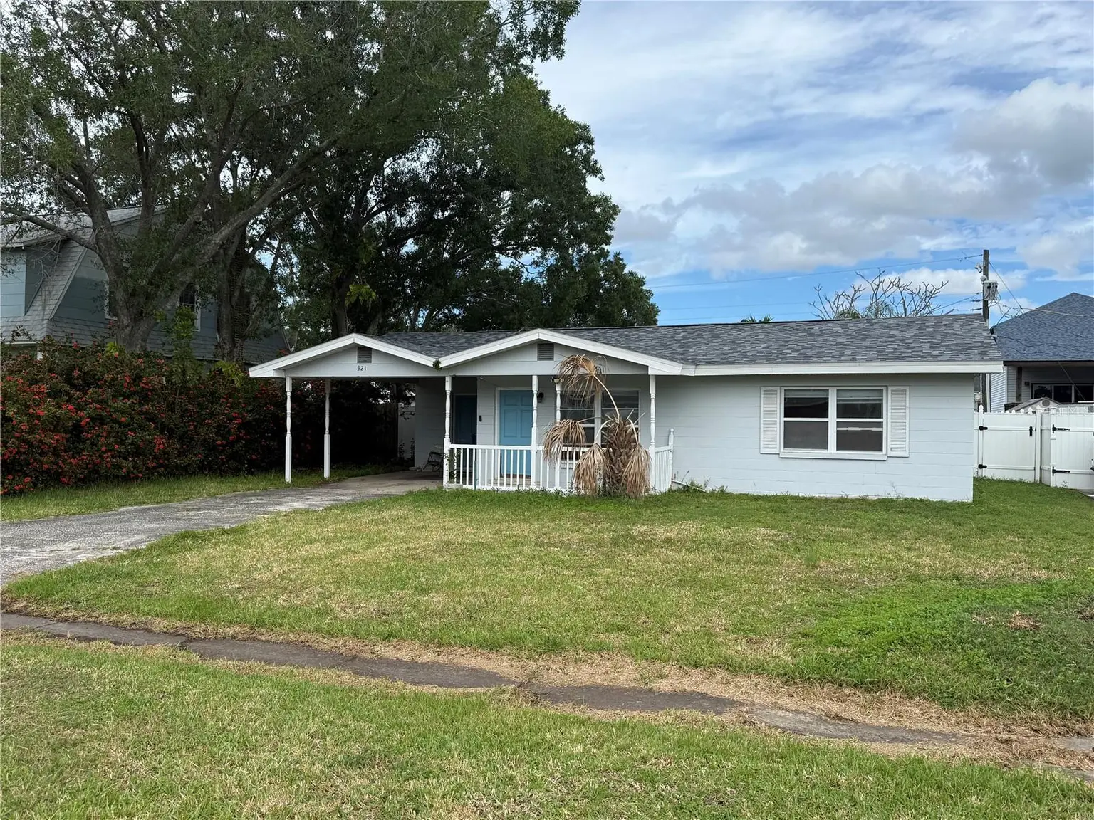321 83RD AVENUE NE, ST PETERSBURG, FL, photo 2 of 13