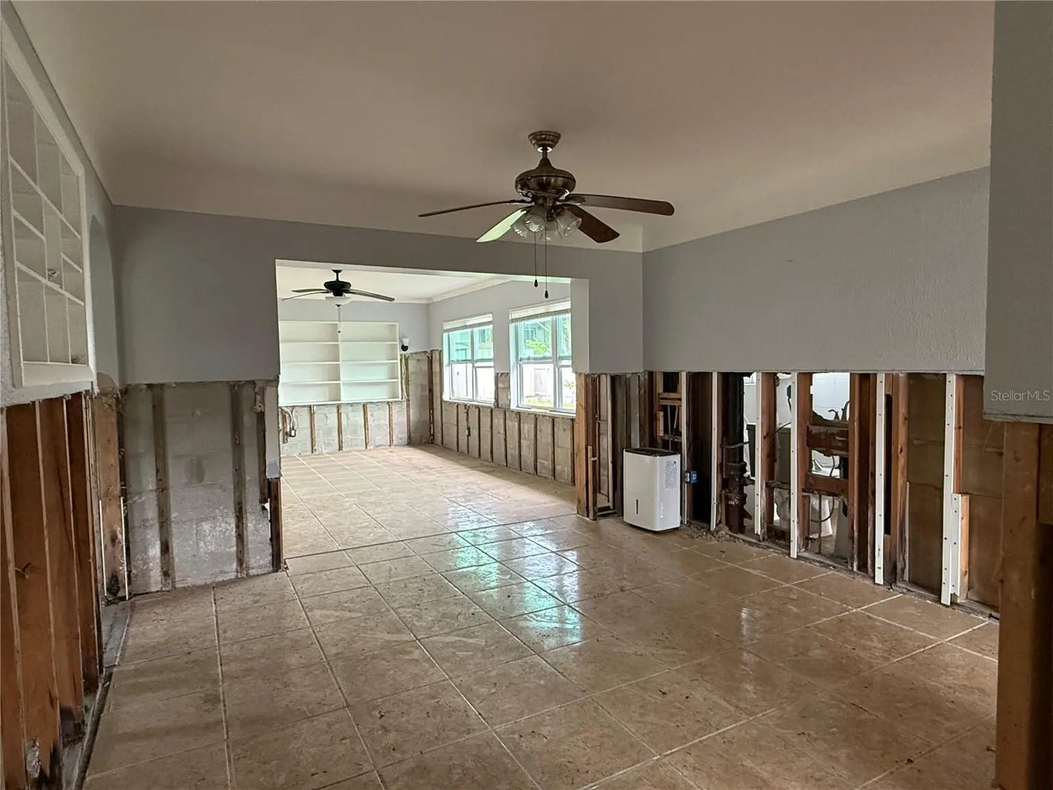321 83RD AVENUE NE, ST PETERSBURG, FL, photo 5 of 13