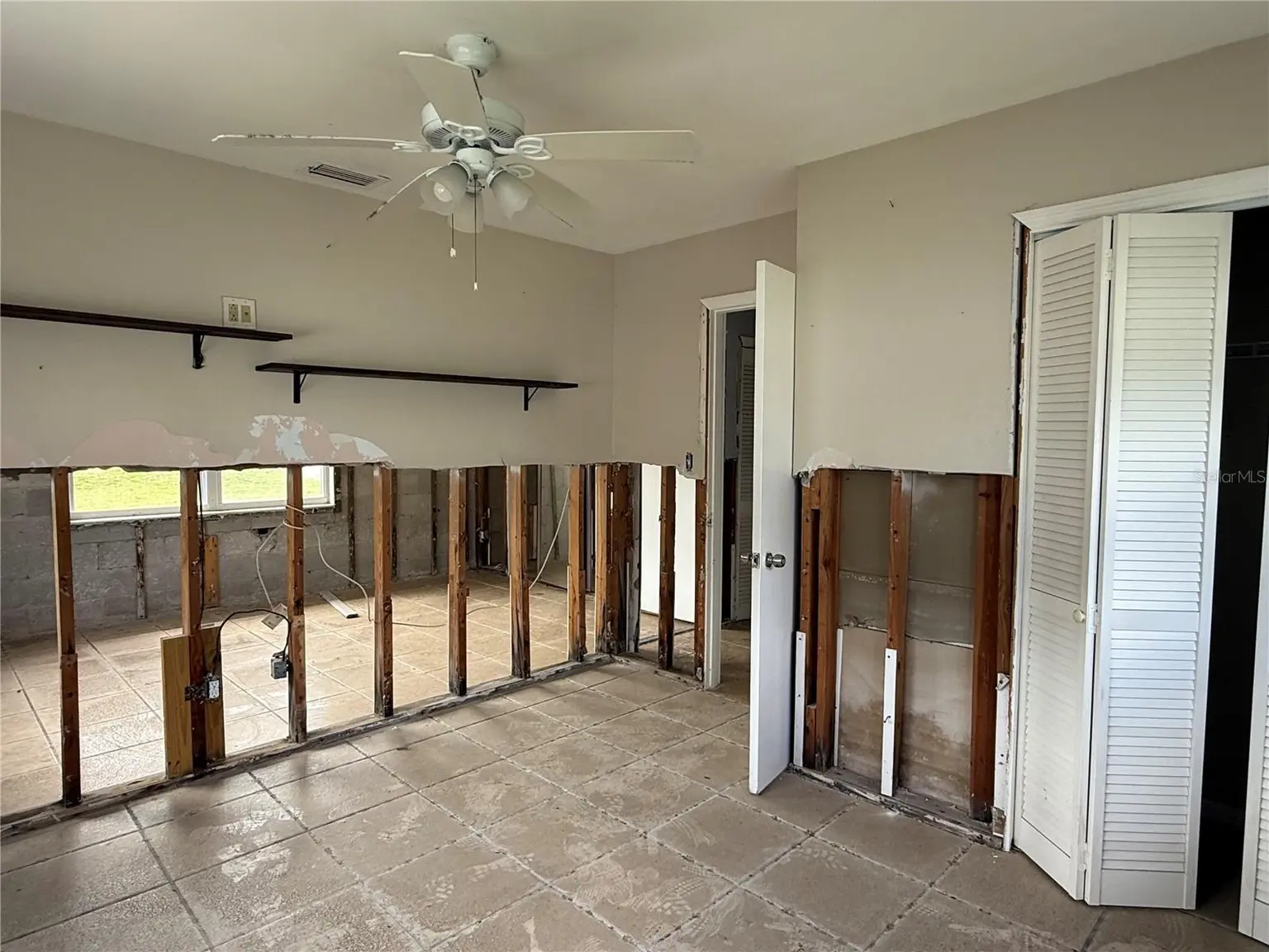 321 83RD AVENUE NE, ST PETERSBURG, FL, photo 6 of 13