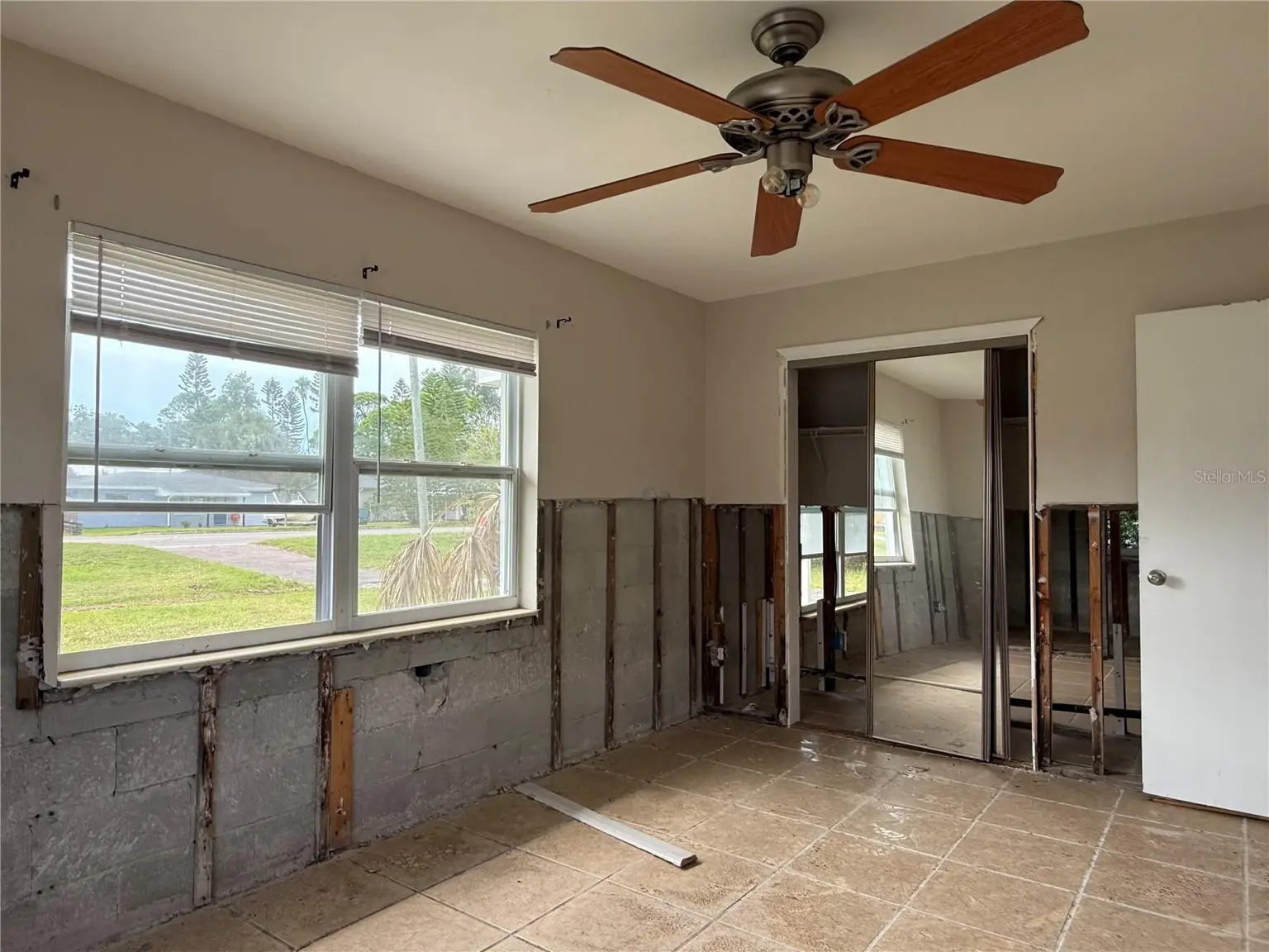321 83RD AVENUE NE, ST PETERSBURG, FL, photo 8 of 13