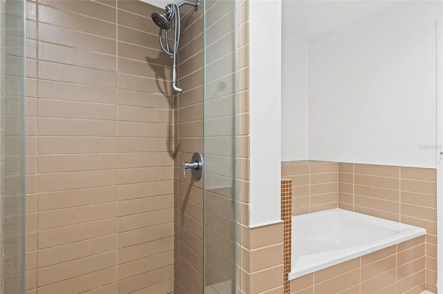 912 CHANNELSIDE DRIVE #2414, TAMPA, FL, photo 19 of 39