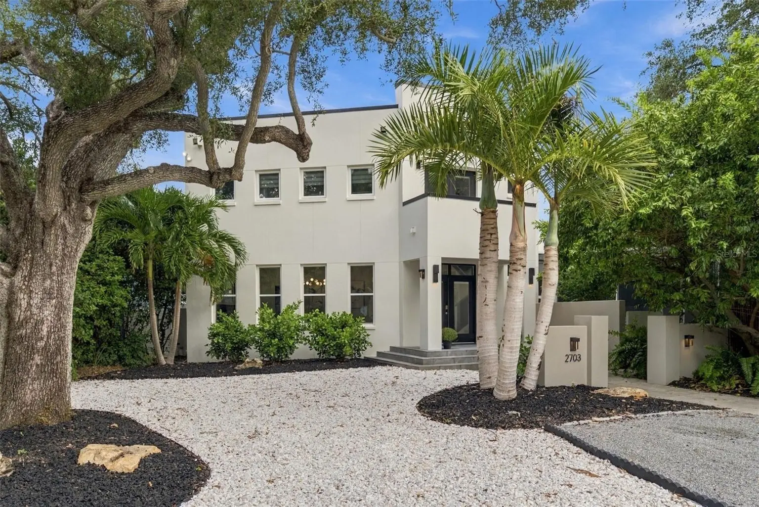 2703 W PRICE AVENUE, TAMPA, FL, photo 2 of 75