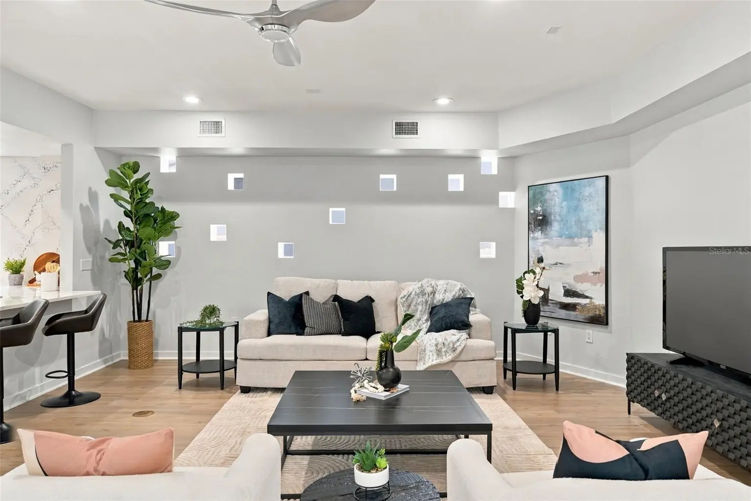 2703 W PRICE AVENUE, TAMPA, FL, photo 9 of 75