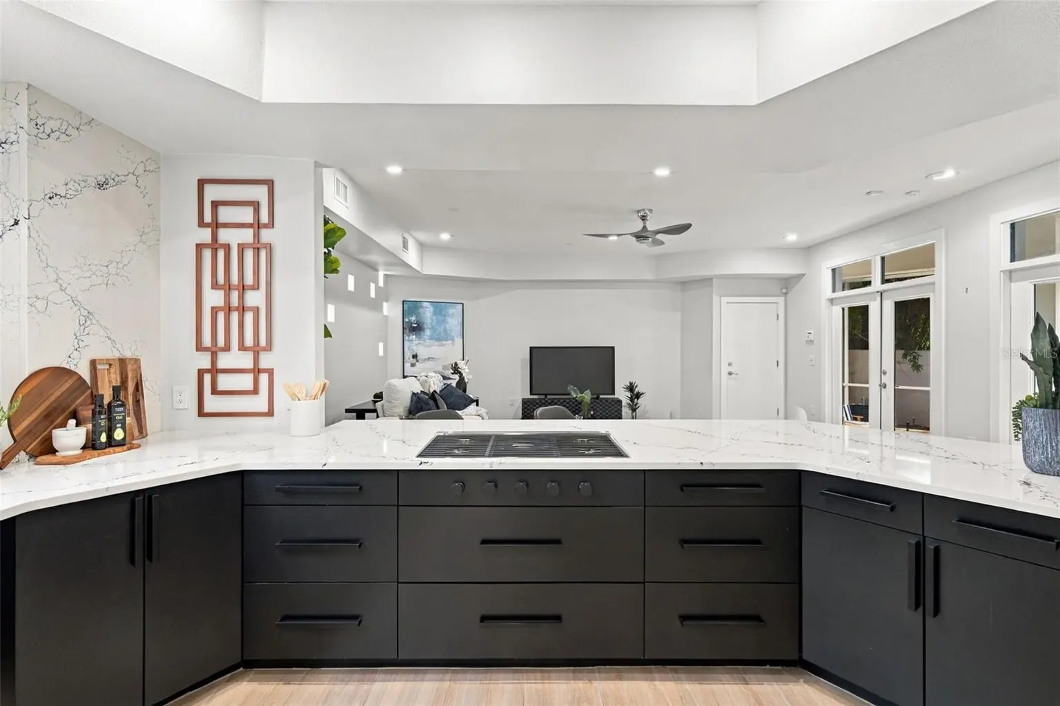2703 W PRICE AVENUE, TAMPA, FL, photo 18 of 75