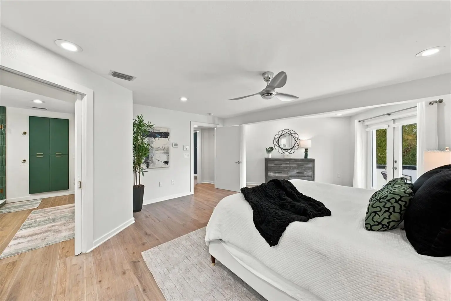 2703 W PRICE AVENUE, TAMPA, FL, photo 37 of 75