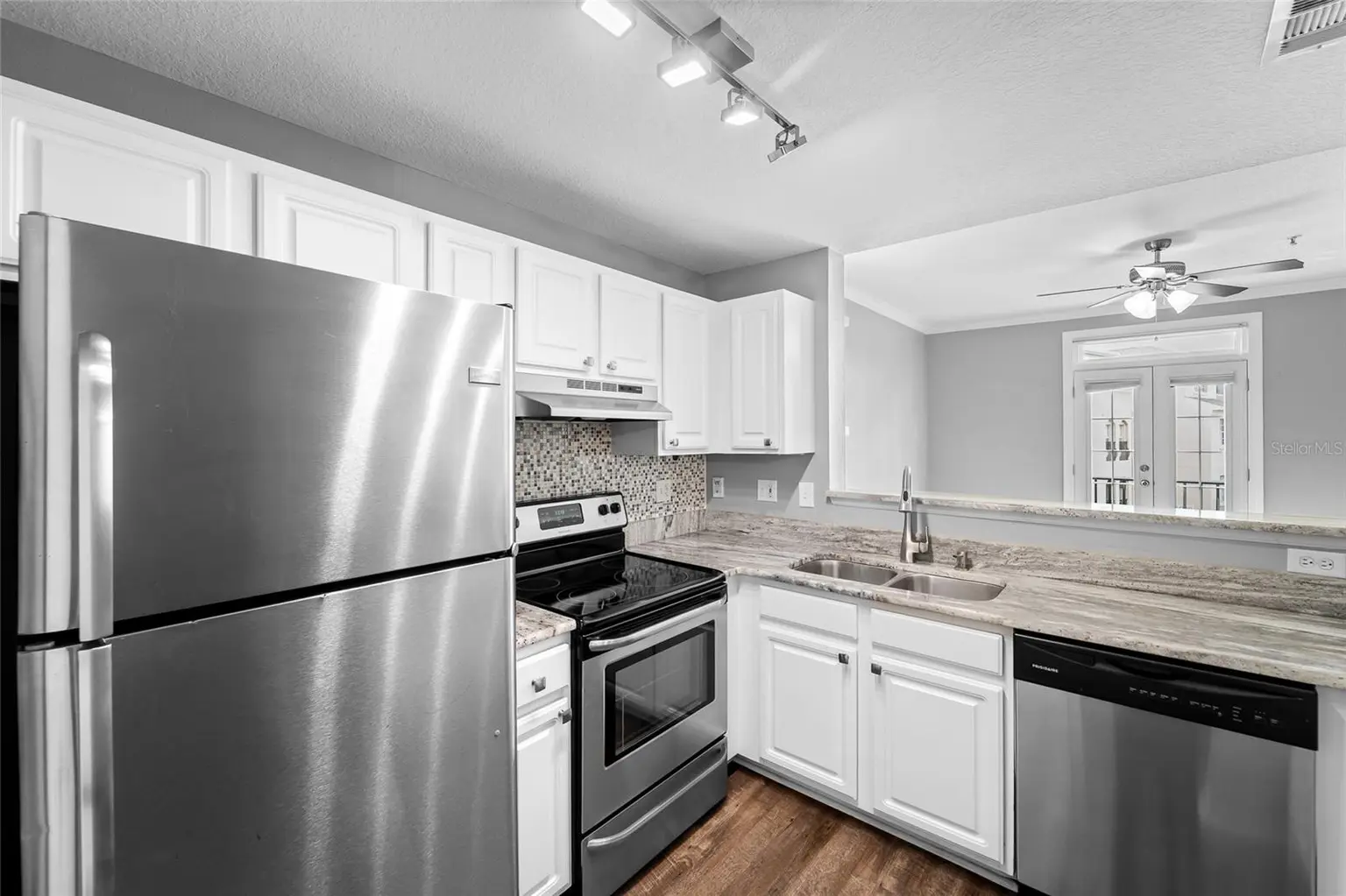 501 KNIGHTS RUN AVENUE #2324, TAMPA, FL, photo 4 of 32