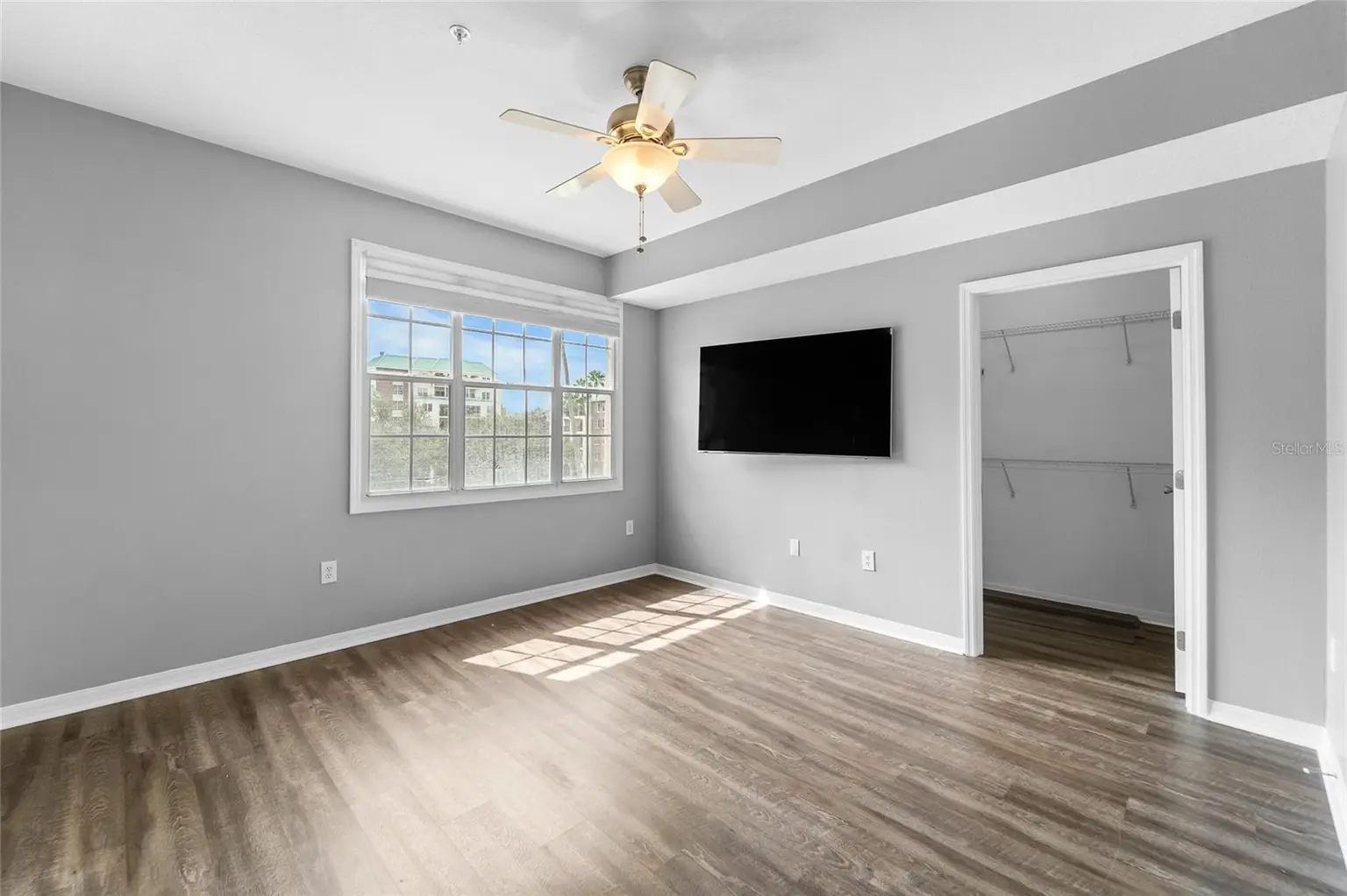 501 KNIGHTS RUN AVENUE #2324, TAMPA, FL, photo 17 of 32