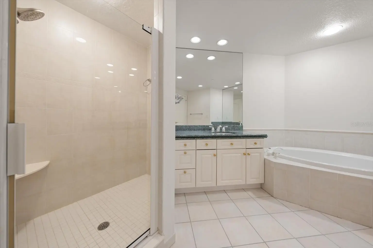 1200 GULF BOULEVARD #1704, CLEARWATER, FL, photo 24 of 68