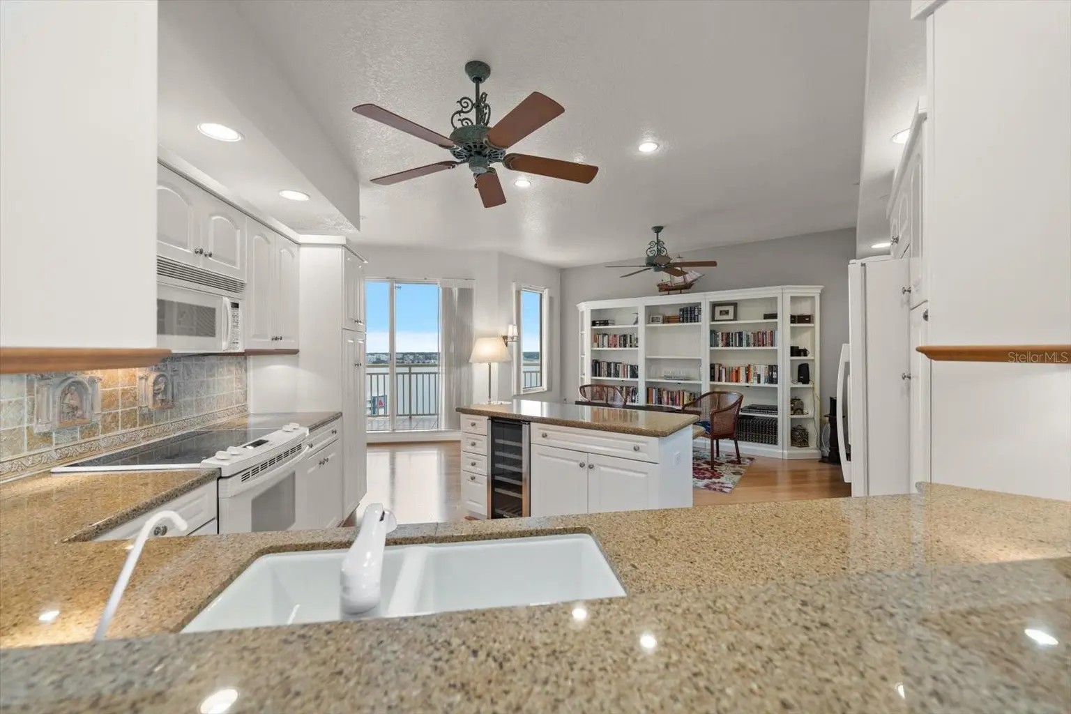 1200 GULF BOULEVARD #1704, CLEARWATER, FL, photo 25 of 68