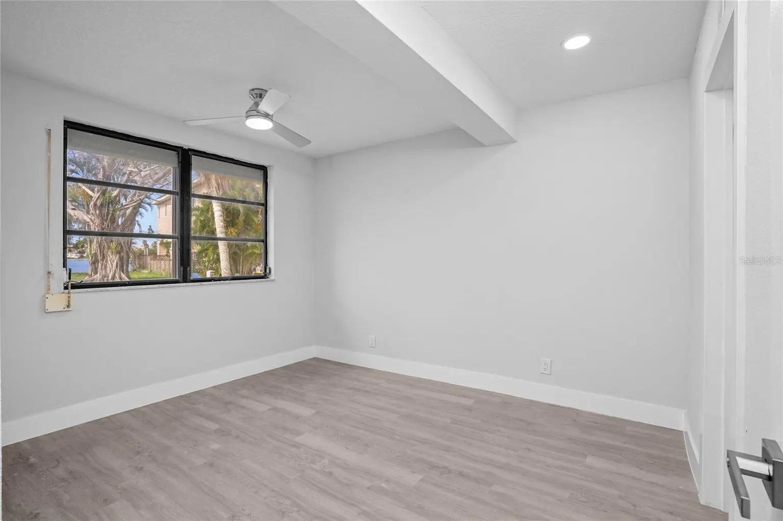 630 180TH AVENUE E, REDINGTON SHORES, FL, photo 16 of 22