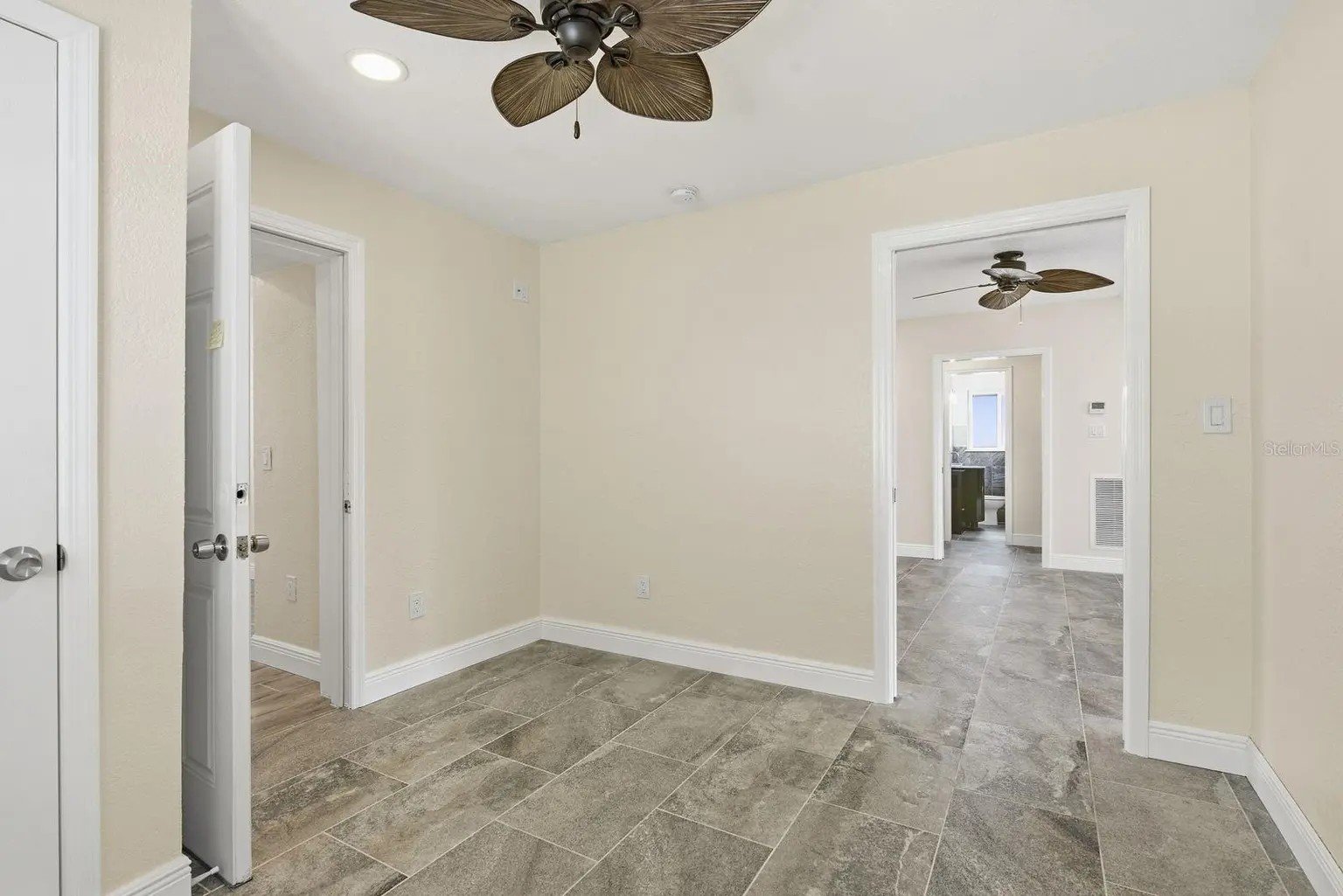 14223 E PARSLEY DRIVE, MADEIRA BEACH, FL, photo 12 of 69