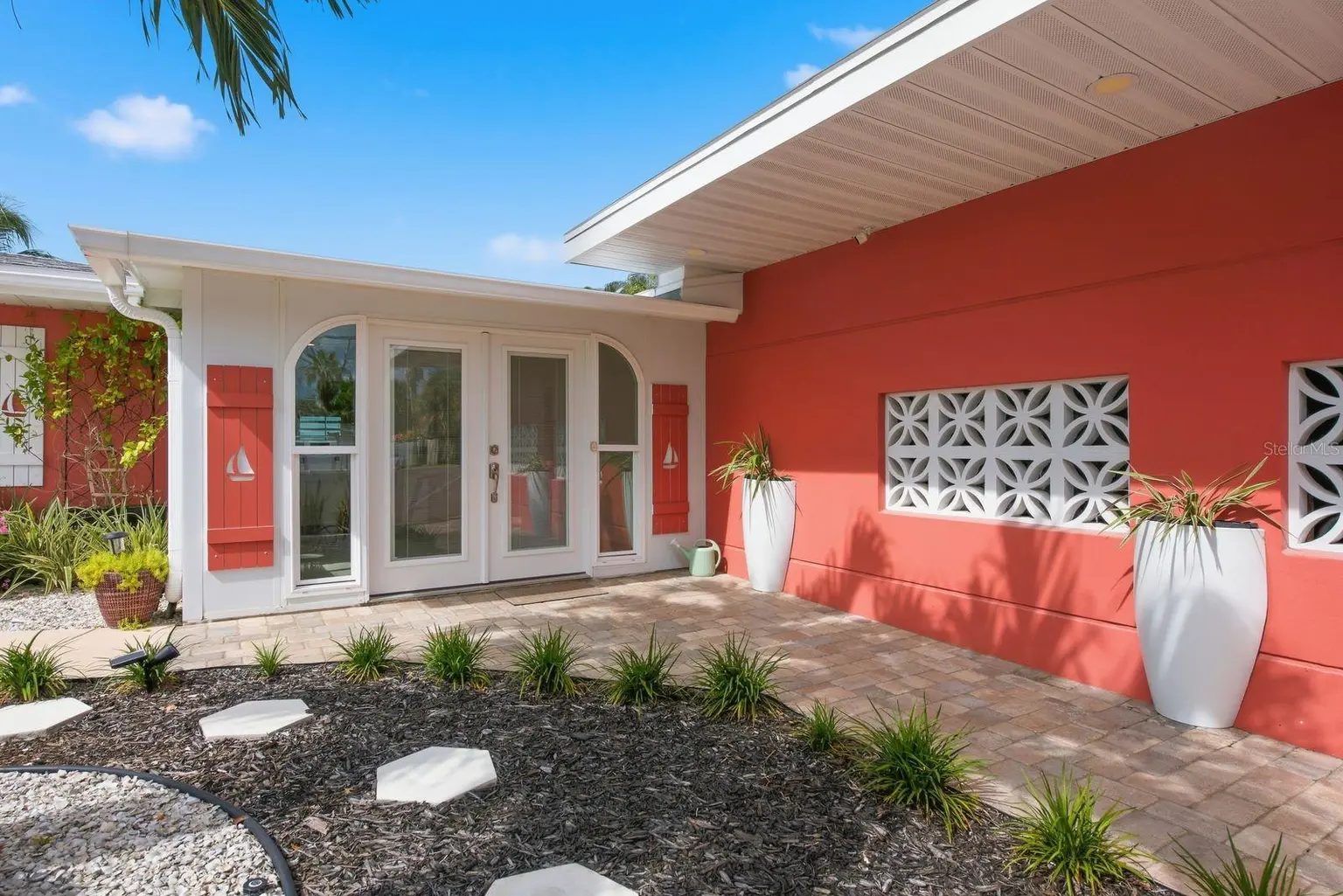 14223 E PARSLEY DRIVE, MADEIRA BEACH, FL, photo 17 of 69