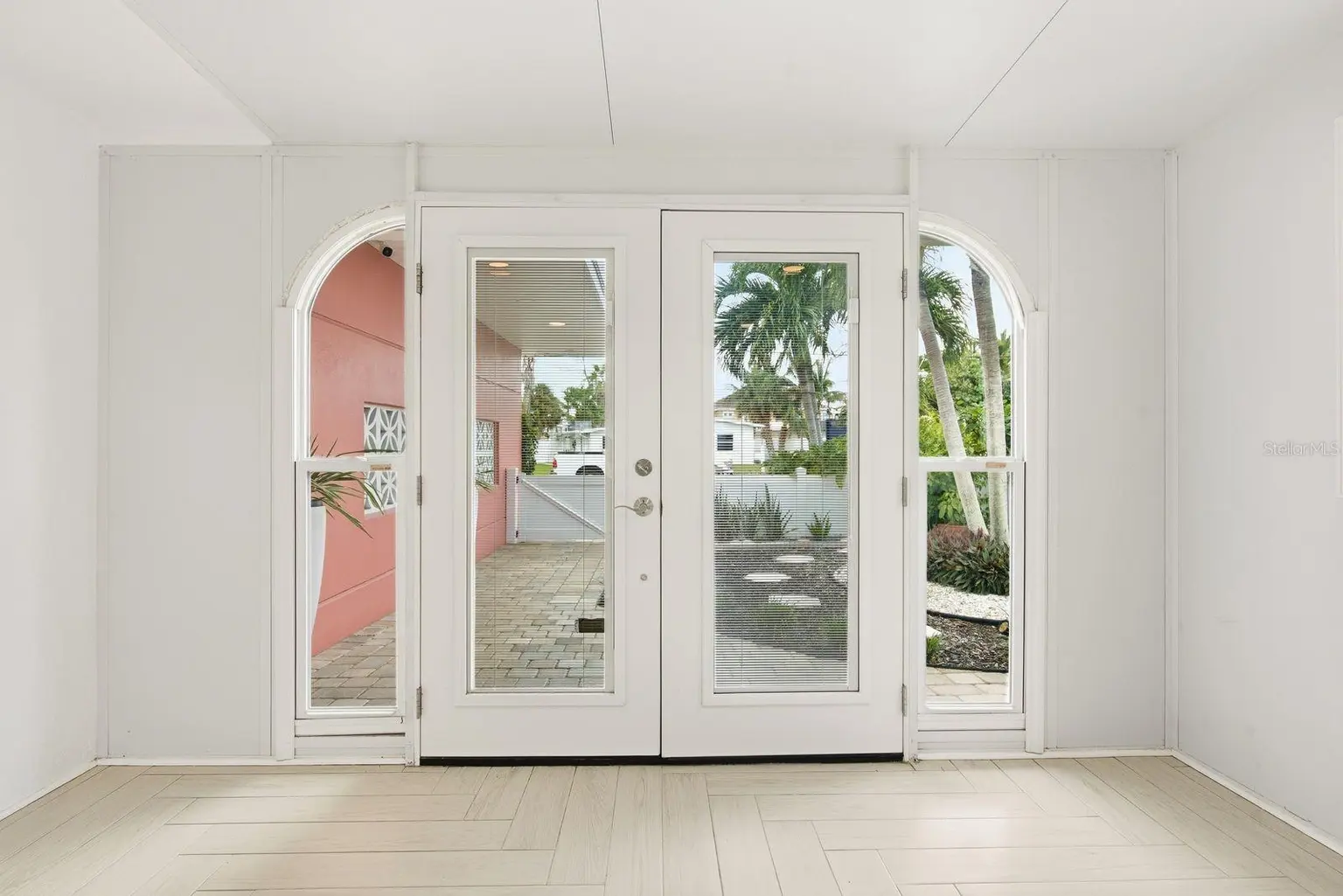 14223 E PARSLEY DRIVE, MADEIRA BEACH, FL, photo 19 of 69