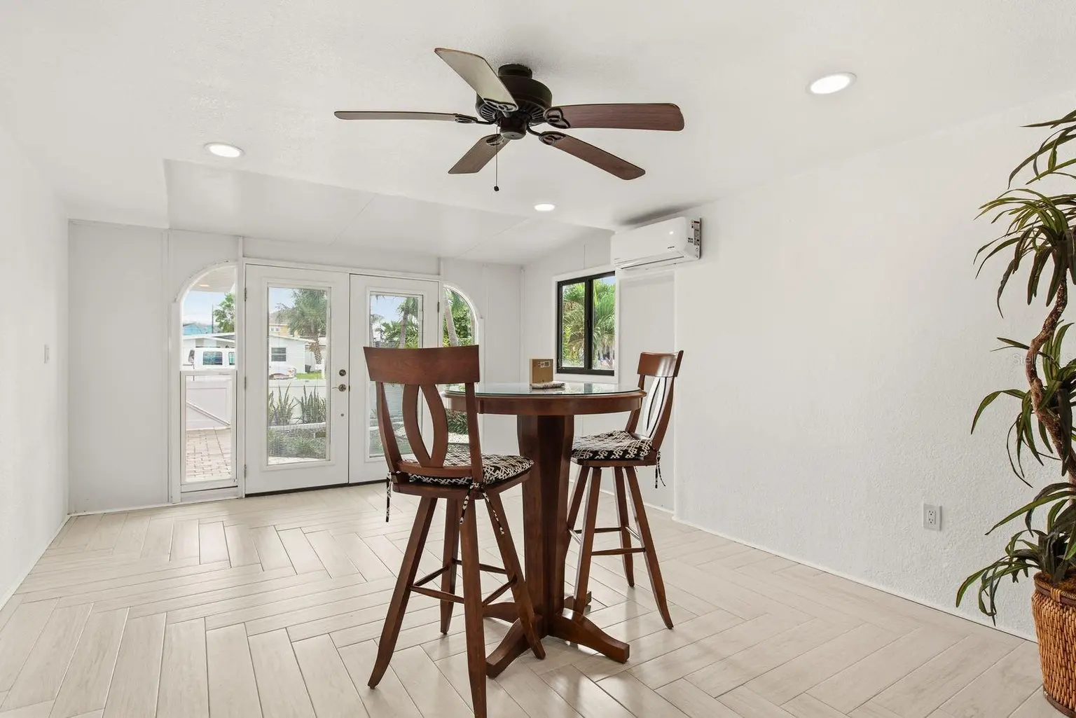 14223 E PARSLEY DRIVE, MADEIRA BEACH, FL, photo 21 of 69