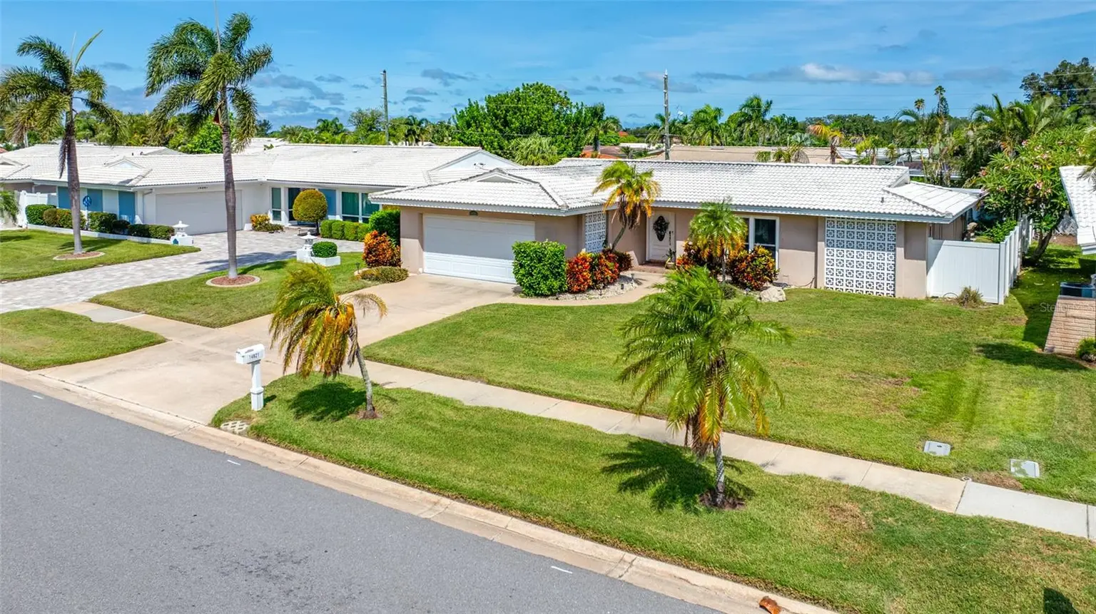 14921 SOVEREIGN DRIVE, LARGO, FL, photo 1 of 49