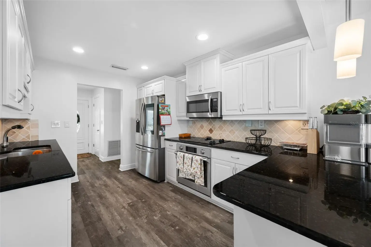 14921 SOVEREIGN DRIVE, LARGO, FL, photo 15 of 49