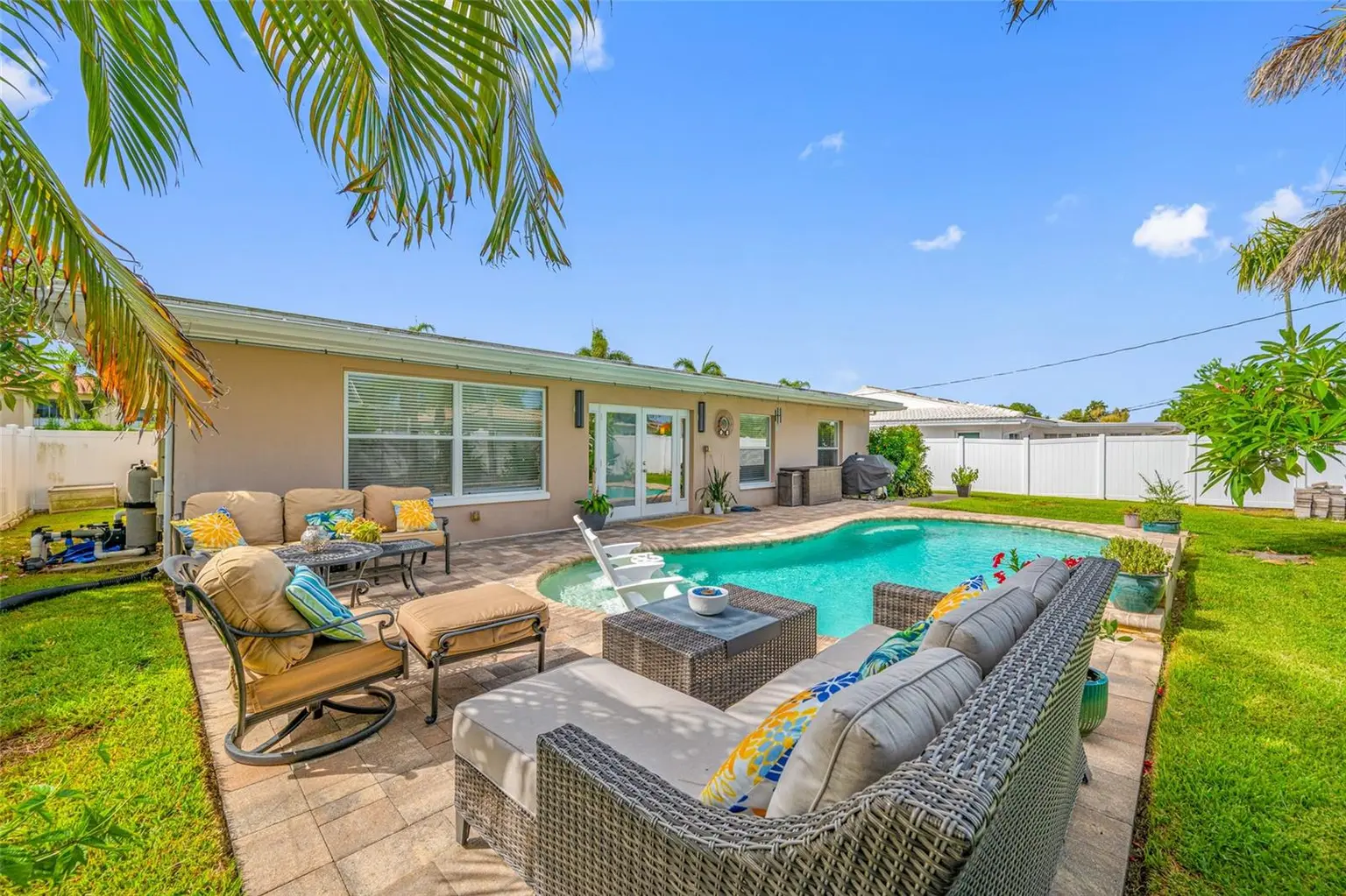 14921 SOVEREIGN DRIVE, LARGO, FL, photo 29 of 49