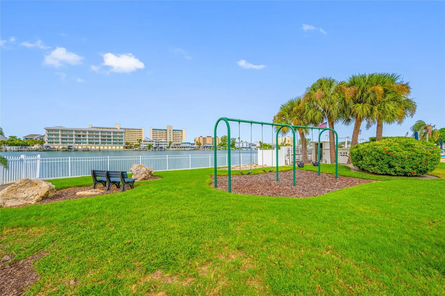 14921 SOVEREIGN DRIVE, LARGO, FL, photo 32 of 49