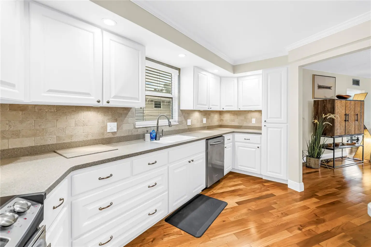 700 BEACH DRIVE NE #201, ST PETERSBURG, FL, photo 10 of 76