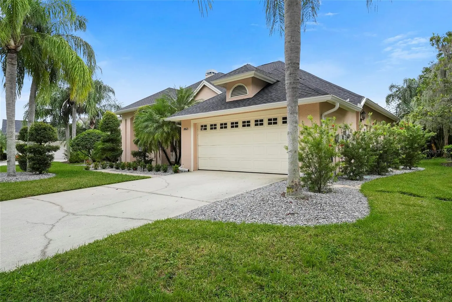 18823 WIMBLEDON CIRCLE, LUTZ, FL, photo 6 of 43