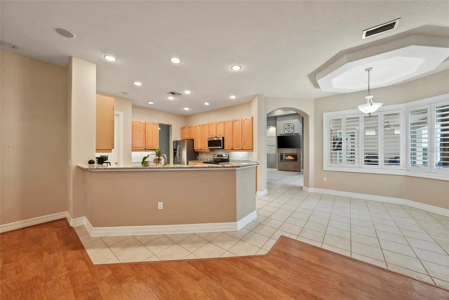 18823 WIMBLEDON CIRCLE, LUTZ, FL, photo 17 of 43
