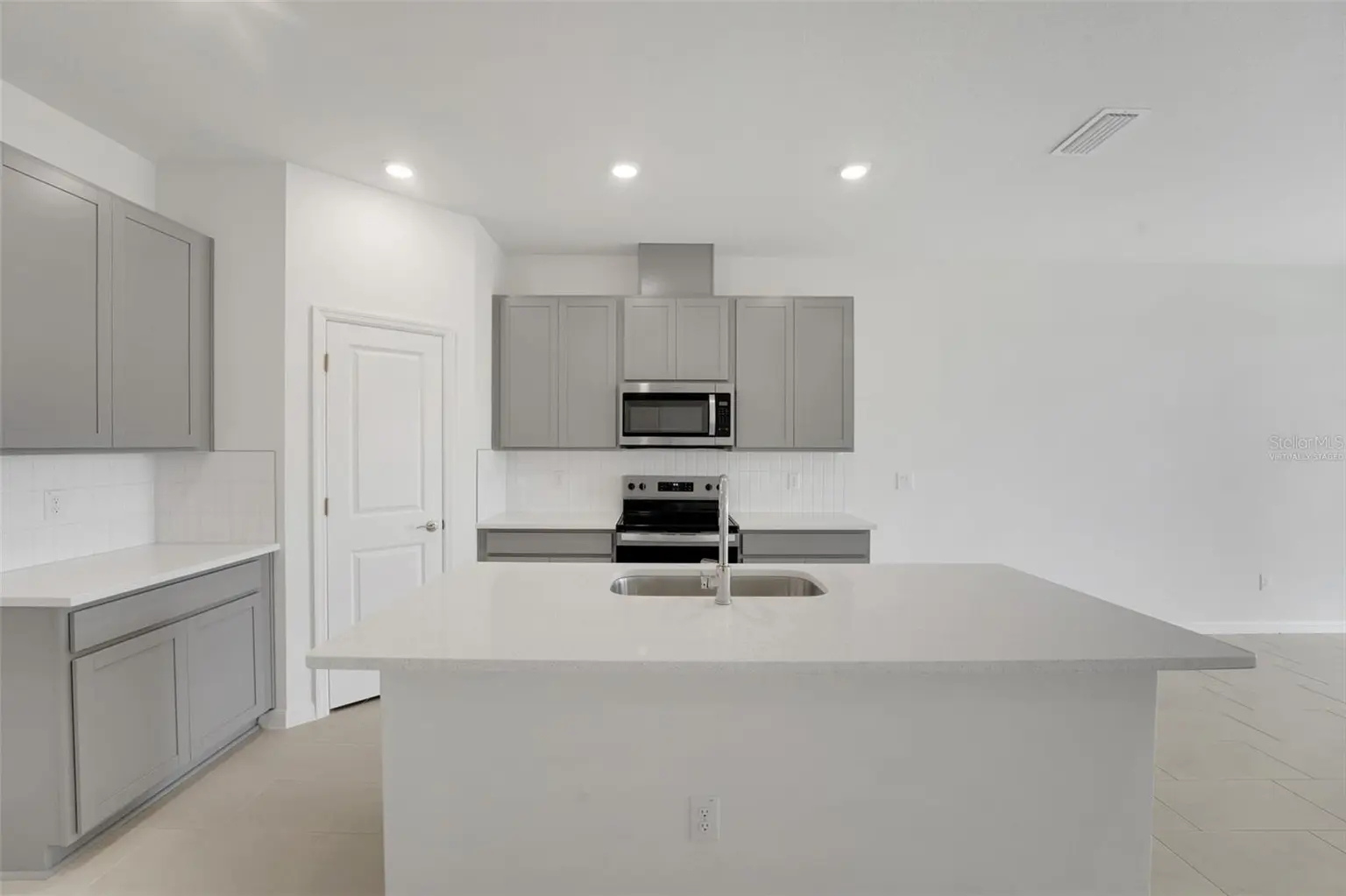 31803 KESTREL CALLING DRIVE, SAN ANTONIO, FL, photo 13 of 27